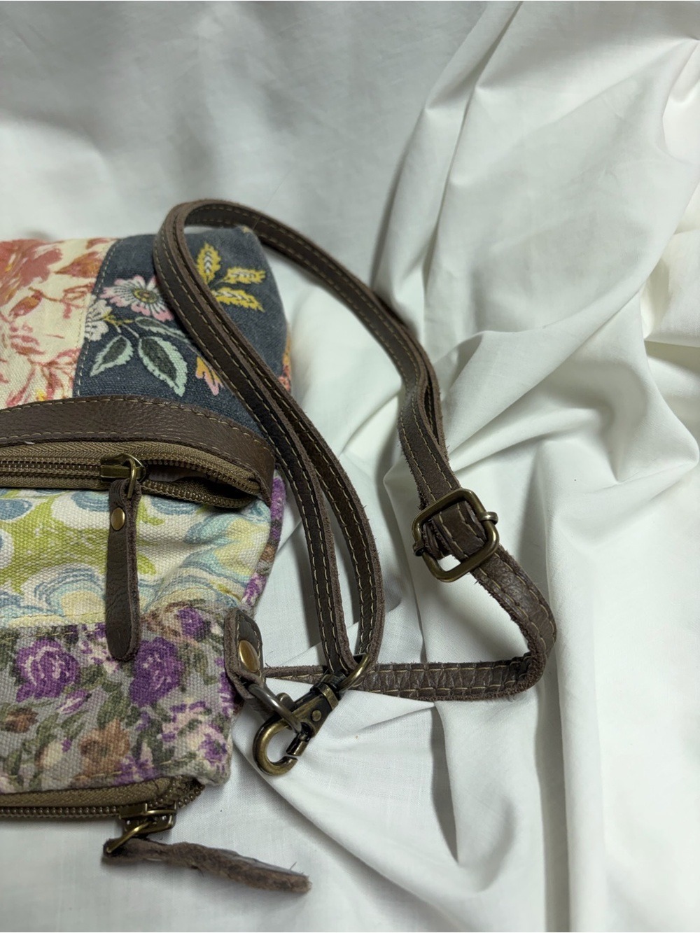 MYRA Crossbody Bag Leather Canvas Le Fleur Floral Patches Hobo Shoulder Purse - Picture 11 of 14